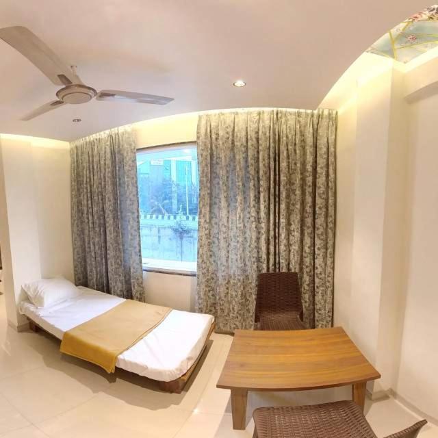 Hotel India Gate Narhe, Pune Eksteriør billede