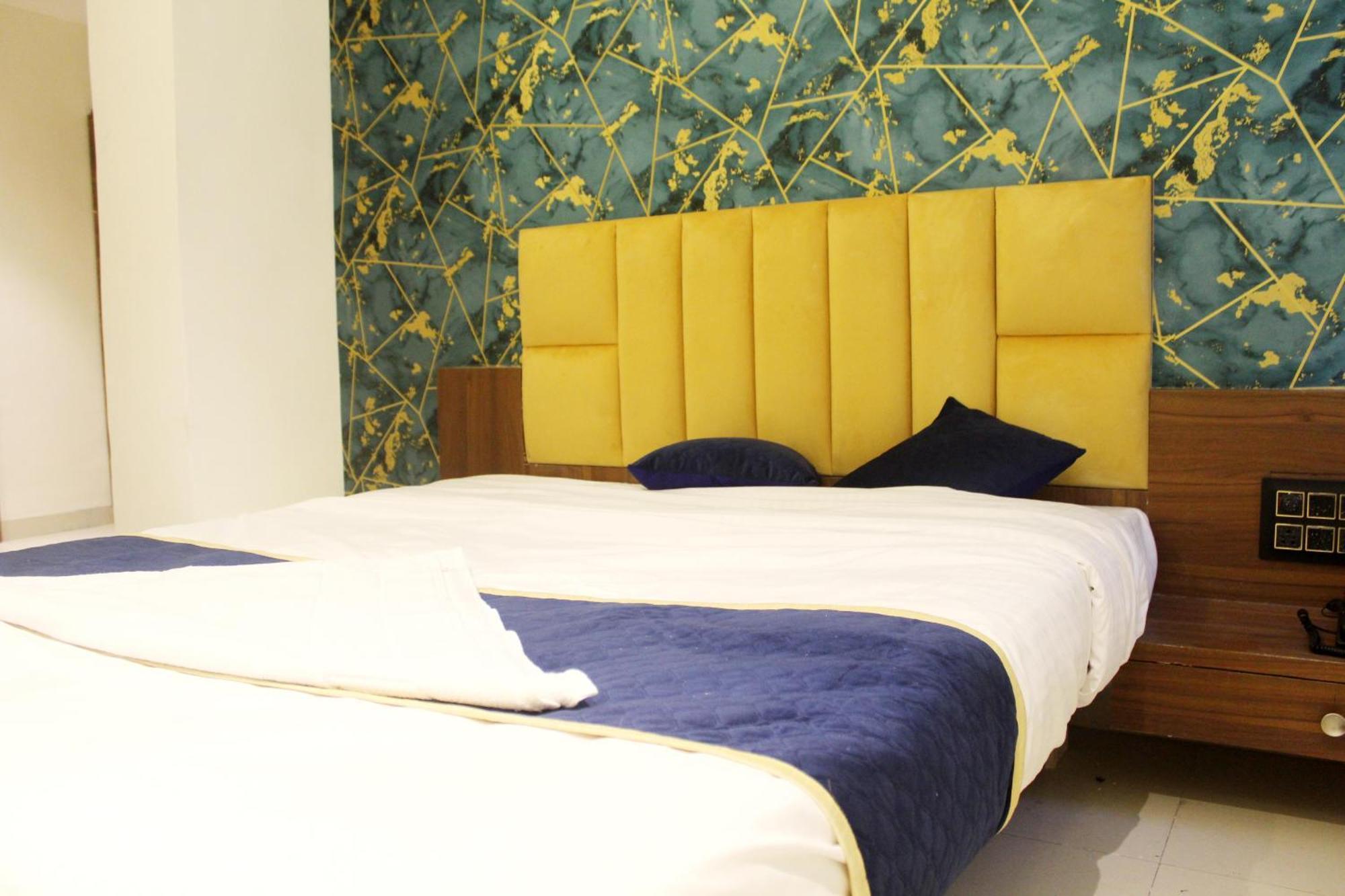 Hotel India Gate Narhe, Pune Eksteriør billede