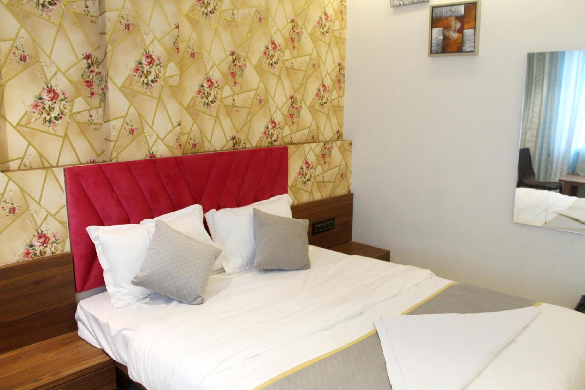 Hotel India Gate Narhe, Pune Eksteriør billede