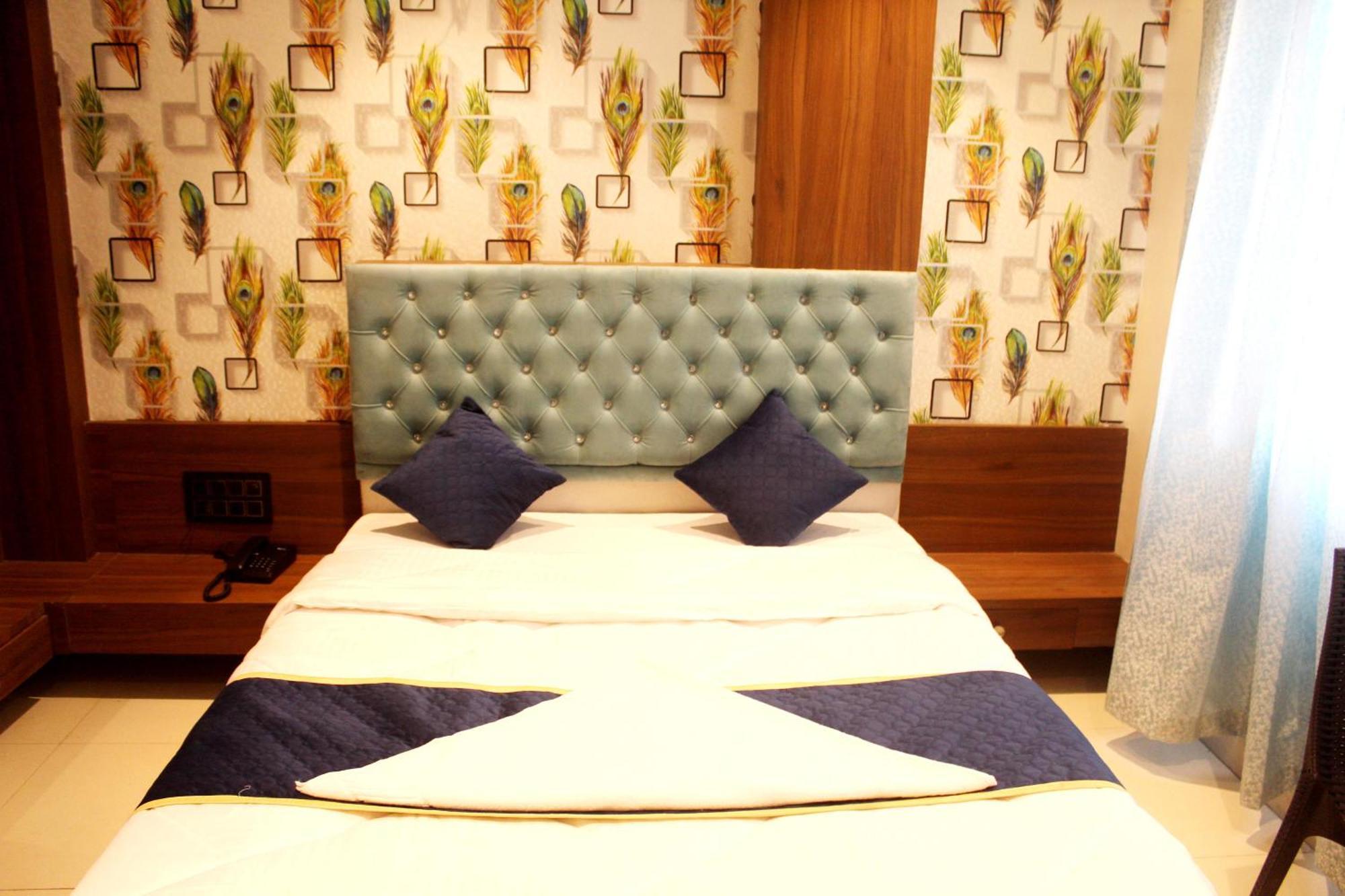 Hotel India Gate Narhe, Pune Eksteriør billede
