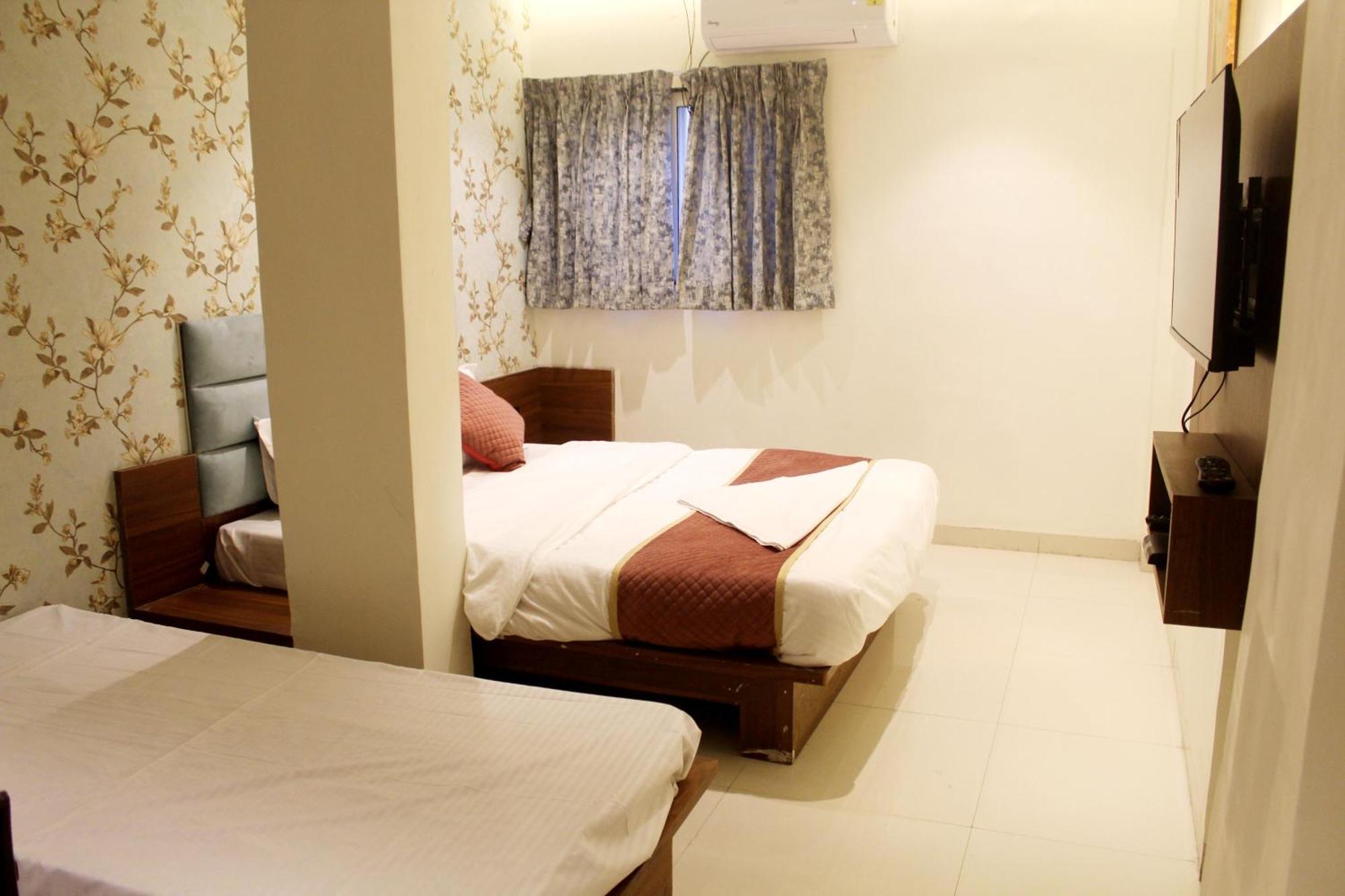 Hotel India Gate Narhe, Pune Eksteriør billede