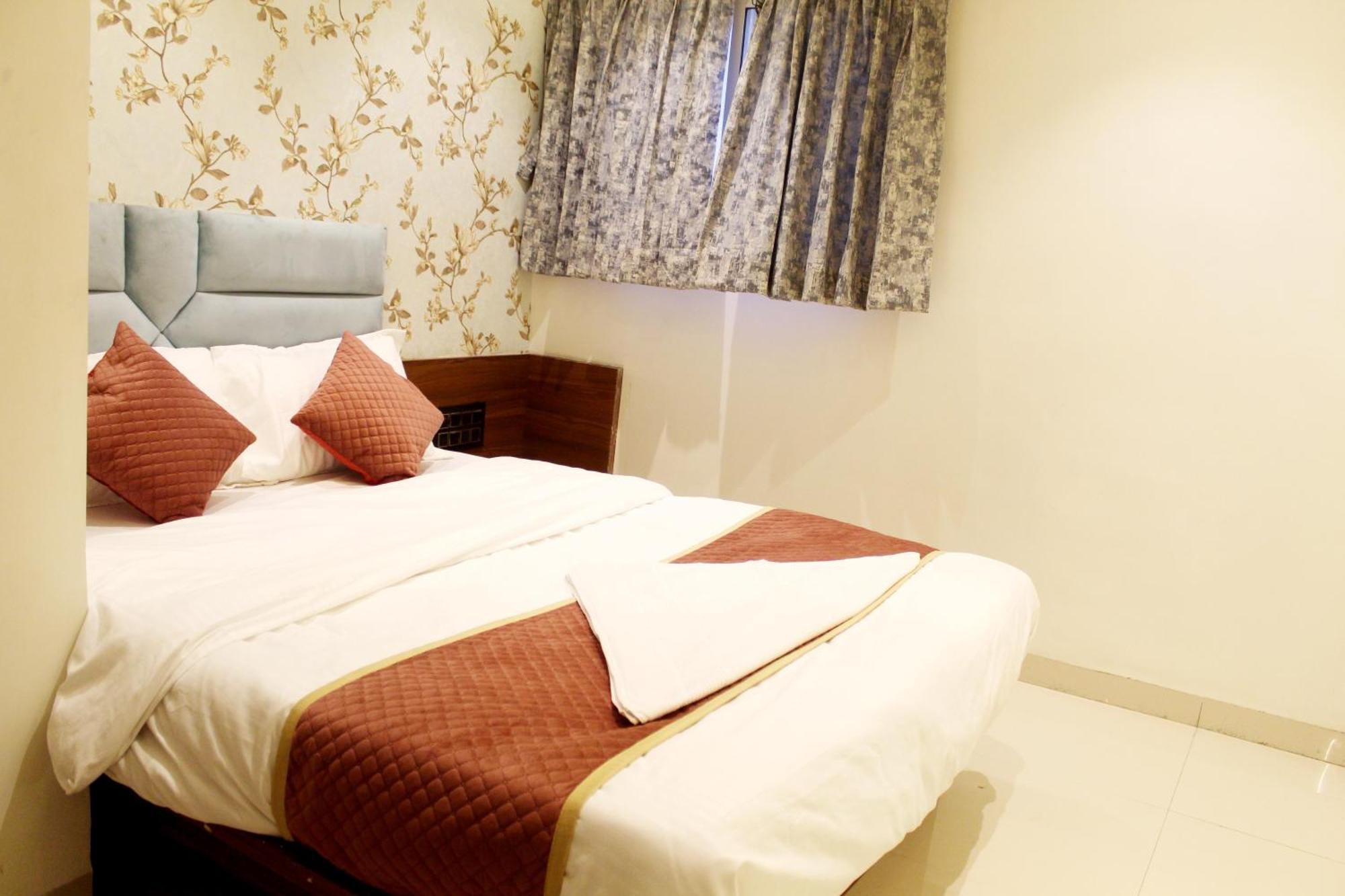 Hotel India Gate Narhe, Pune Eksteriør billede