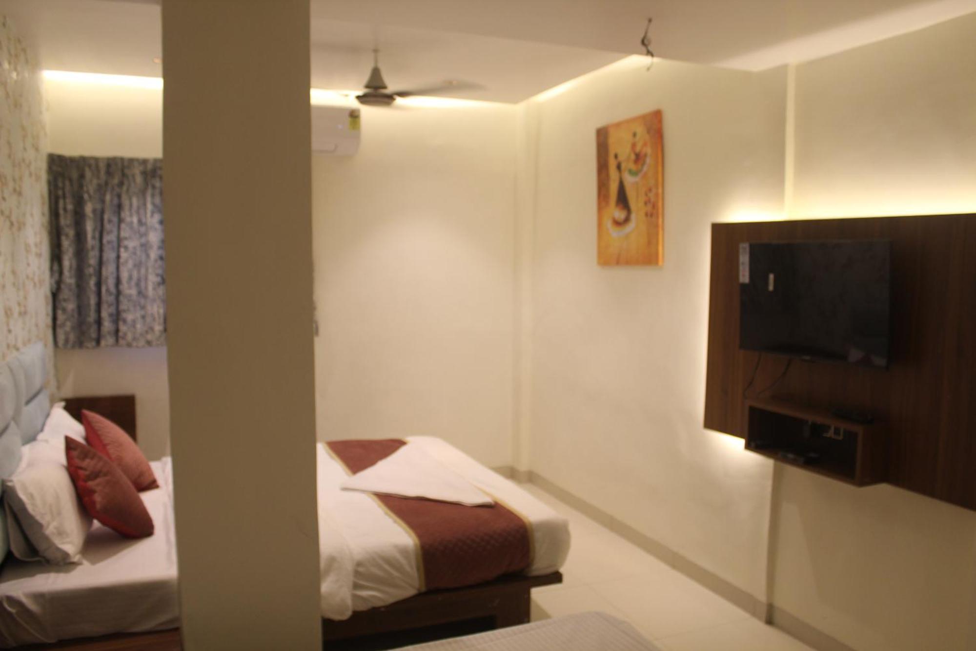 Hotel India Gate Narhe, Pune Eksteriør billede