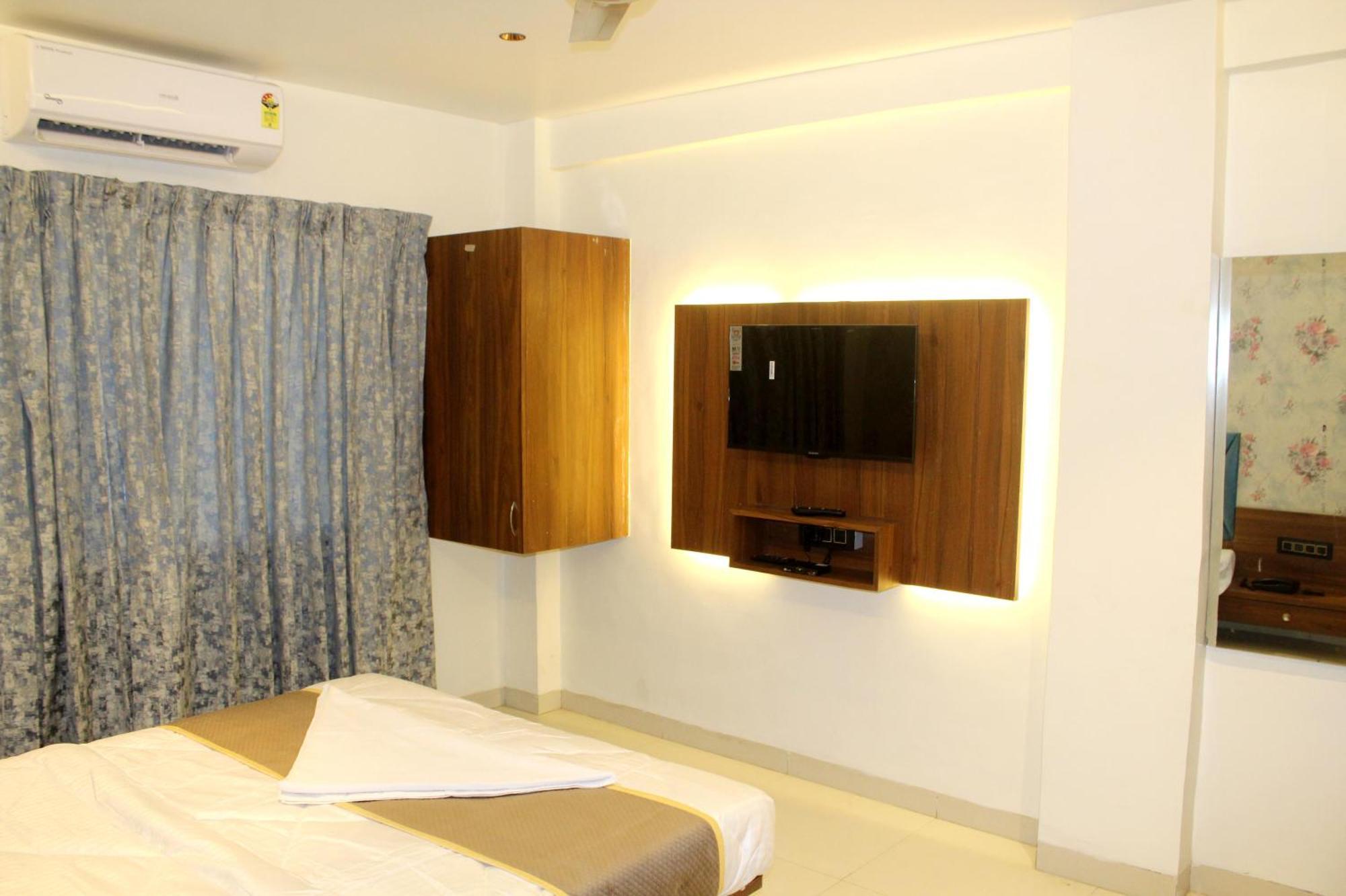 Hotel India Gate Narhe, Pune Eksteriør billede