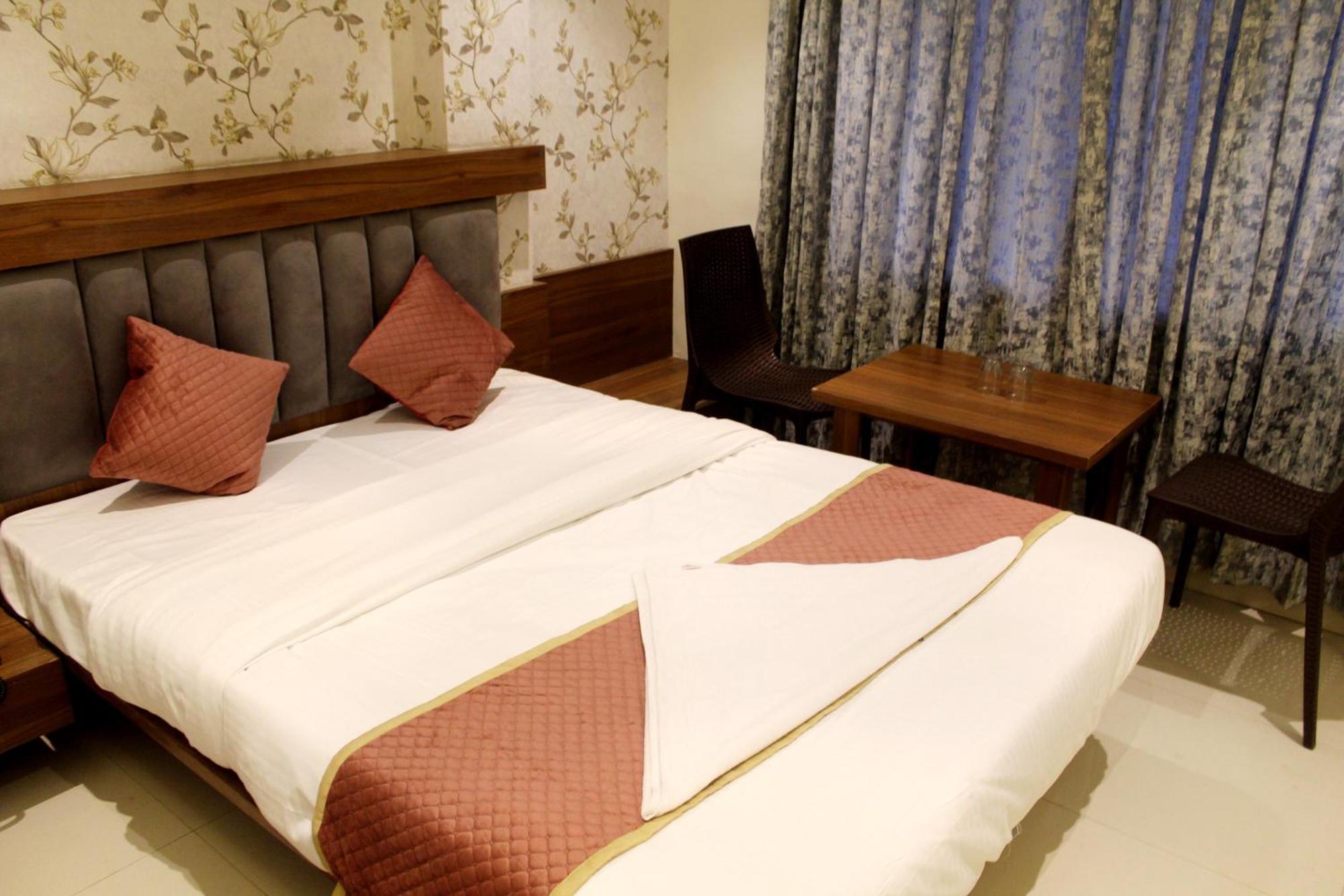 Hotel India Gate Narhe, Pune Eksteriør billede