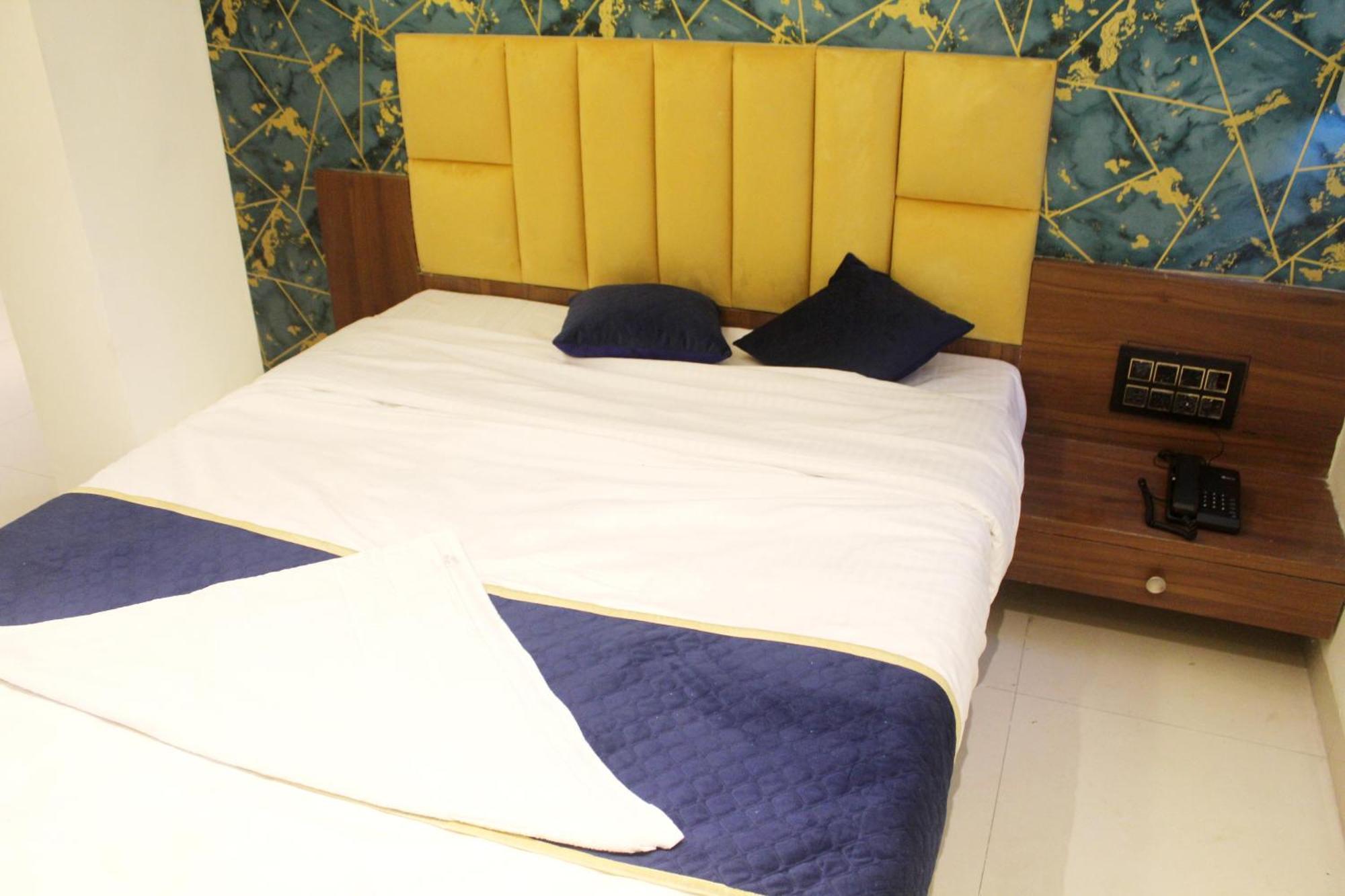 Hotel India Gate Narhe, Pune Eksteriør billede